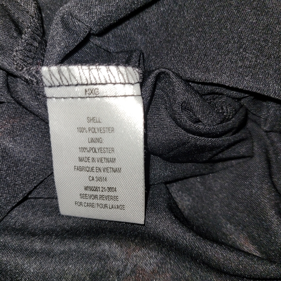 Sleeveless Mock Neck - Picture 6 of 7